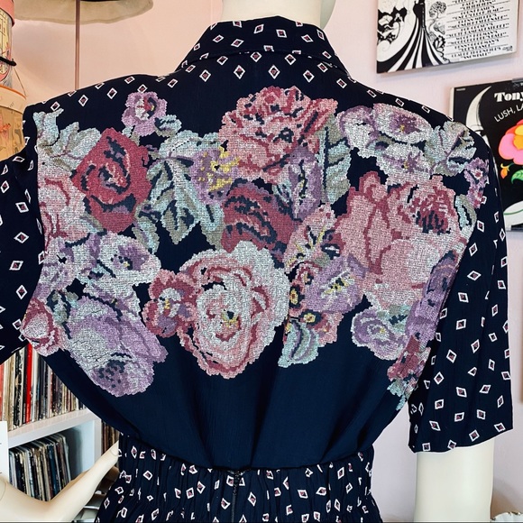 Vintage 80’s Floral Abstract Print Shorts Set - Picture 5 of 14